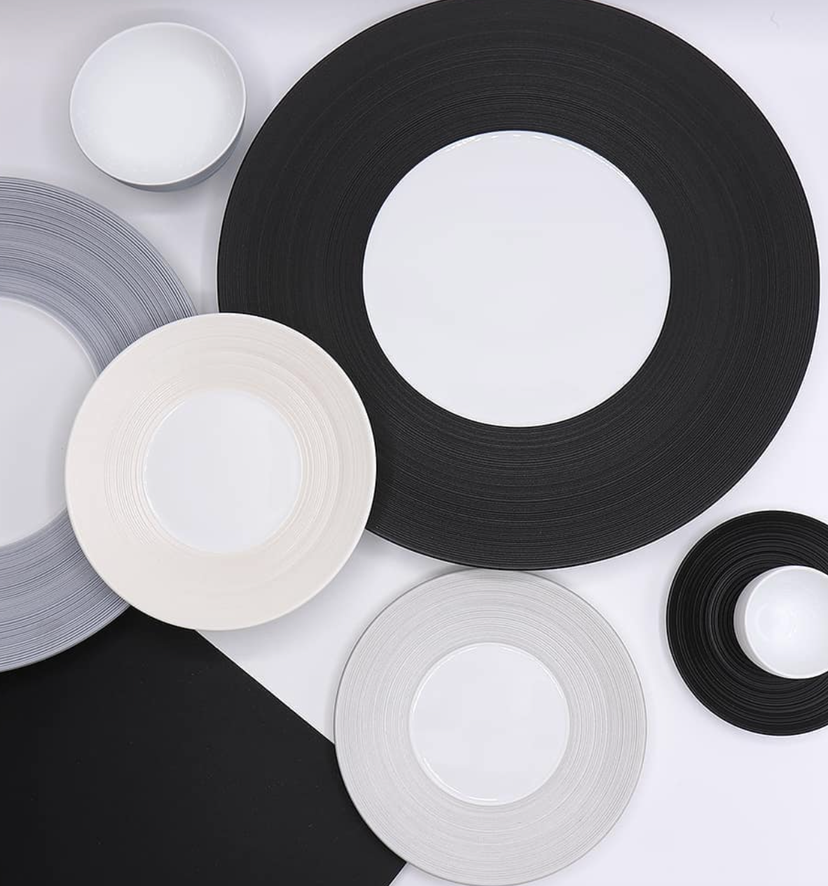 Hemisphere Dinnerware Bakelite Black