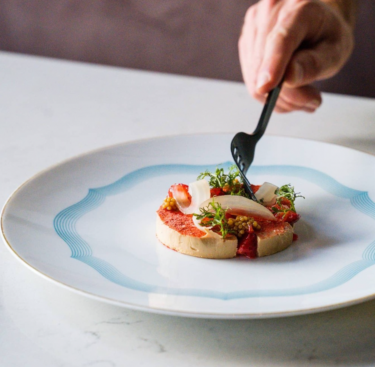 Aura Dinnerware