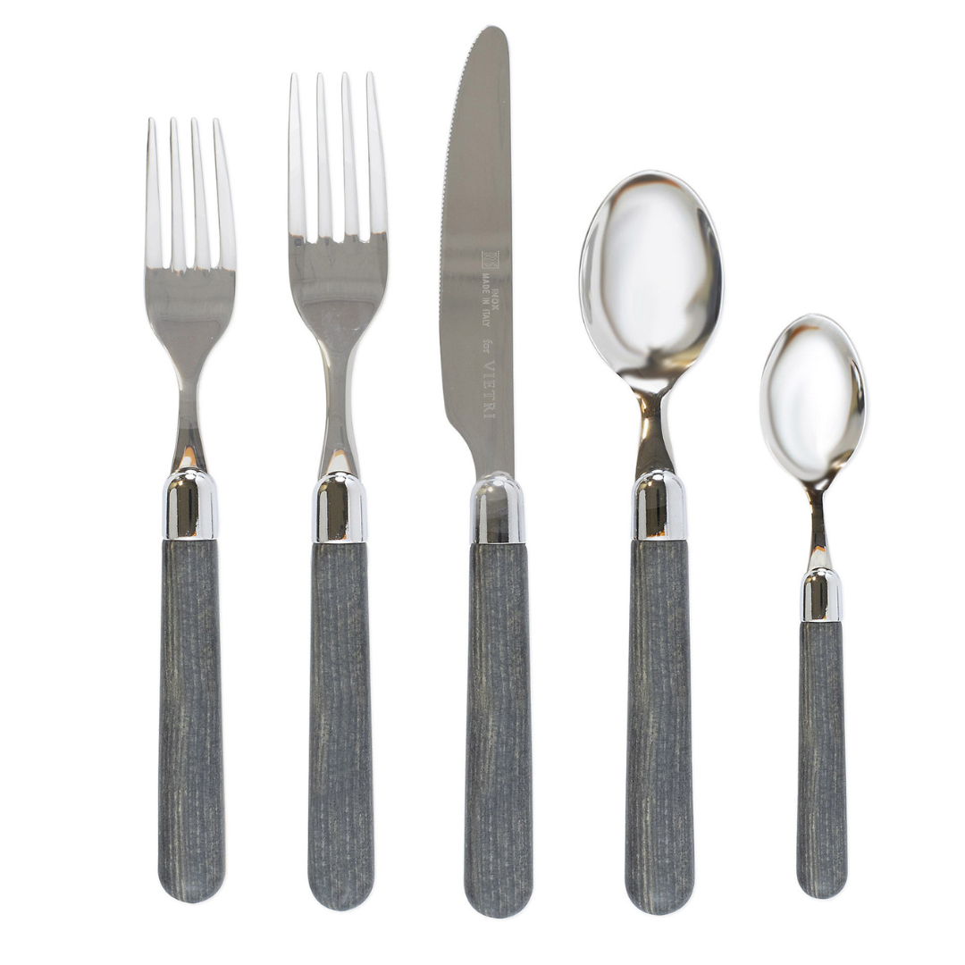 Five piece flatware set in elm grey made of stainless steel.