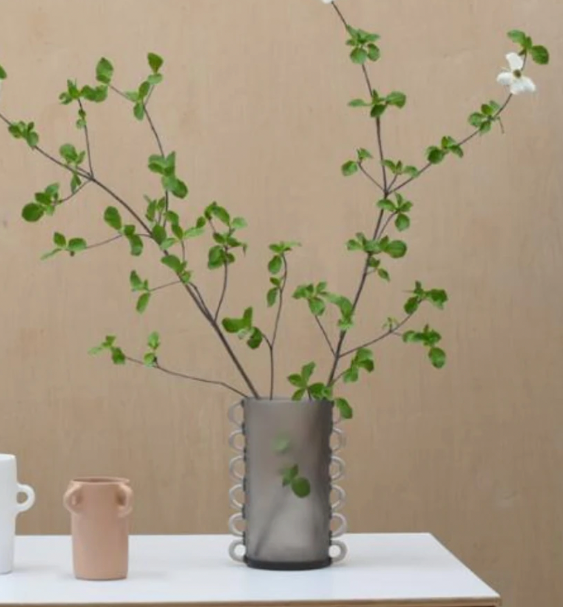 Loopy Resin Vase Black