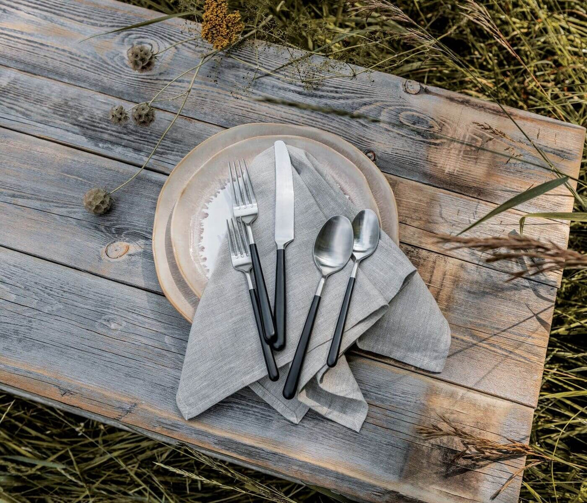 Hampton Flatware 5 Piece Setting