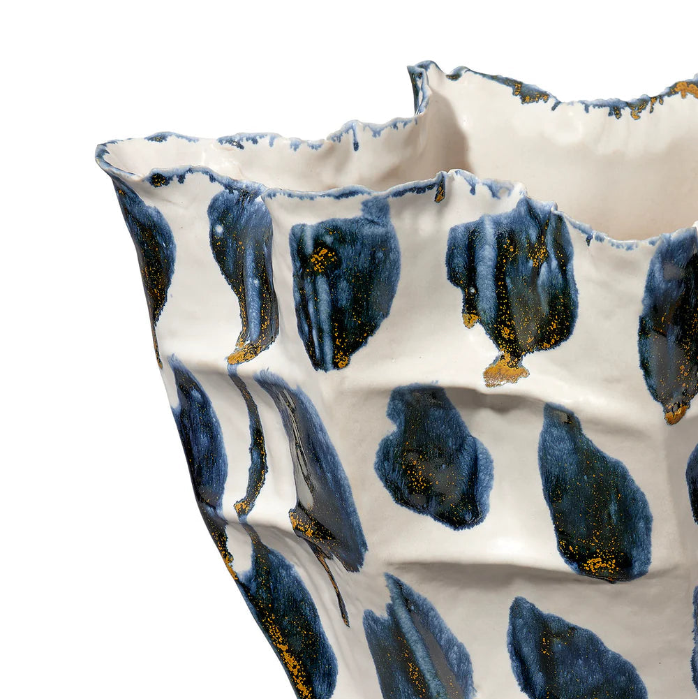 Mon- Stippling Vase
