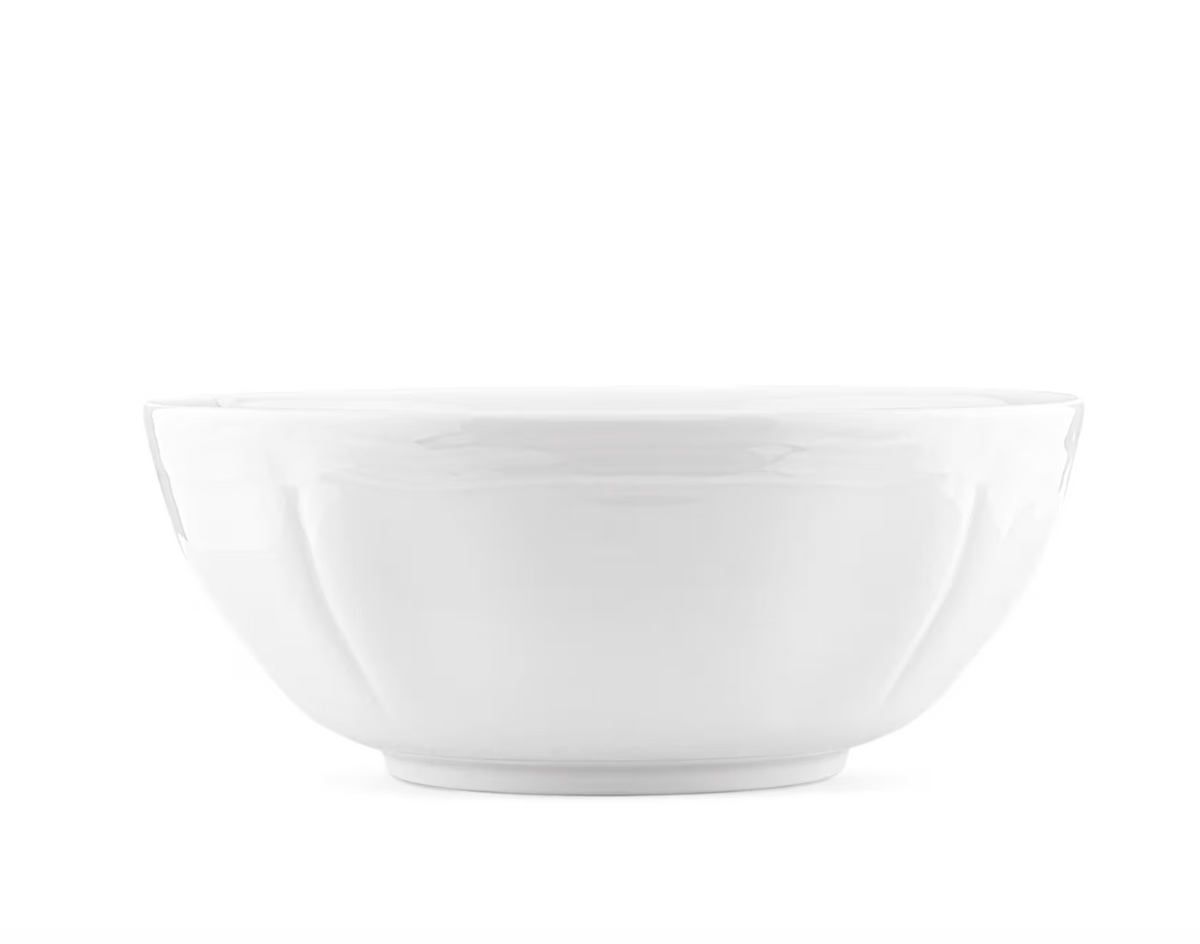 The Antico Doccia Dinnerware bowl by Ginori 1735 features smooth, curved sides and a classic white ceramic finish, presenting a timeless design that effortlessly complements any setting.