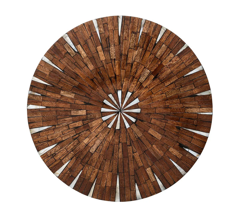 Drawing inspiration from artisanal modern design, the Kim Seybert Halo Placemat Set of 4 in Brown and White features round wooden segments arranged radially with contrasting lighter sections, creating a striking sunburst pattern reminiscent of a star-like motif at the center.