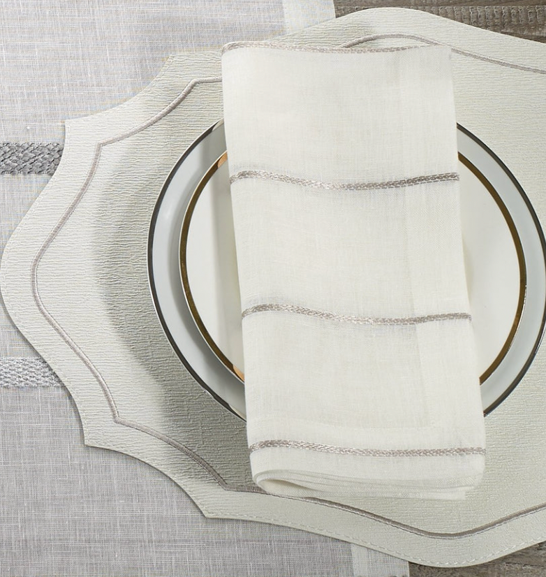 Metallic Thread Napkin Set of 4 Silver