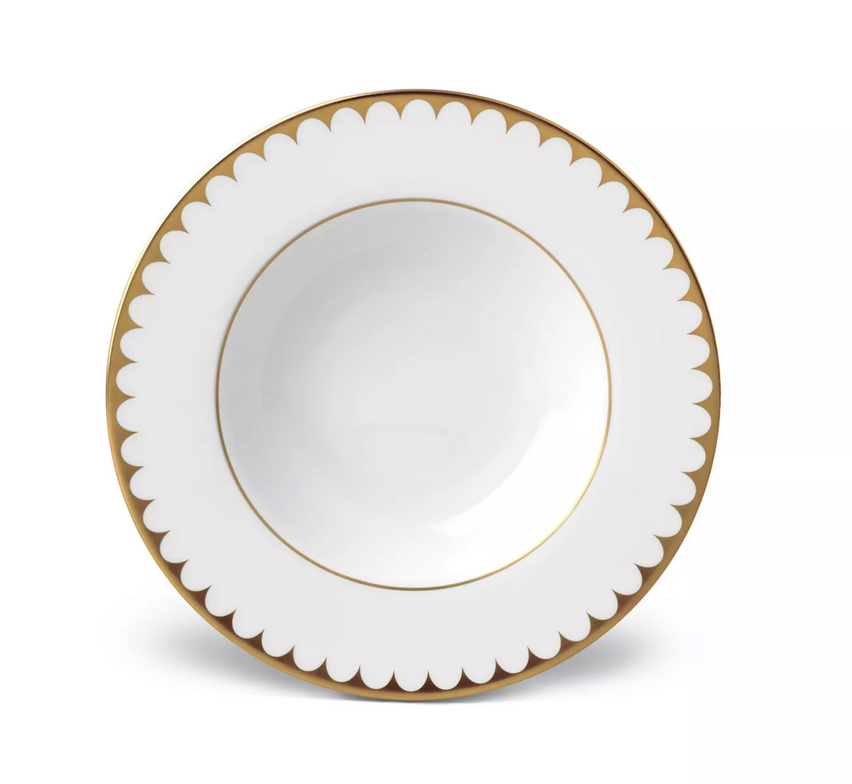 L’Objet Aegean Filet Gold Dinnerware fine porcelain bowl with a white finish and a scalloped 24k gold rim.