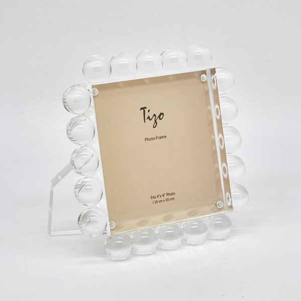 Lucite Bubble Frame Clear 4 x 6". 