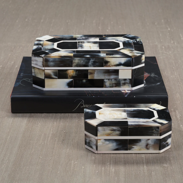 Villagio Horn Box Black & Ivory