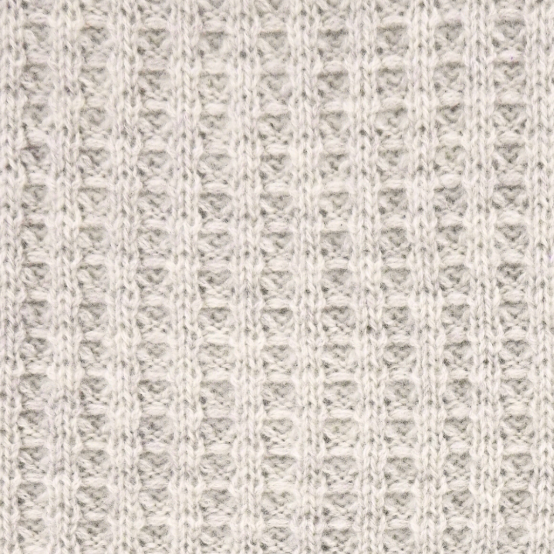 Up close swatch photo of the Harmony Cashmere Throw in Latte.