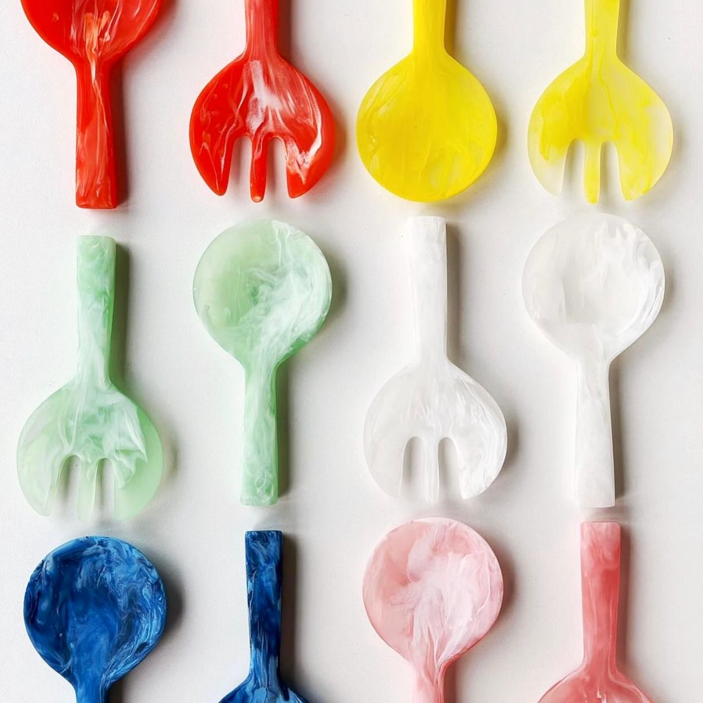 Swirl Colored Resin Jumbo Servers - Mocha