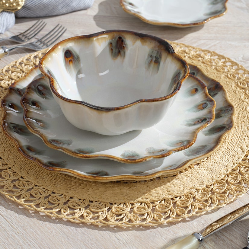 Amoria Dinnerware