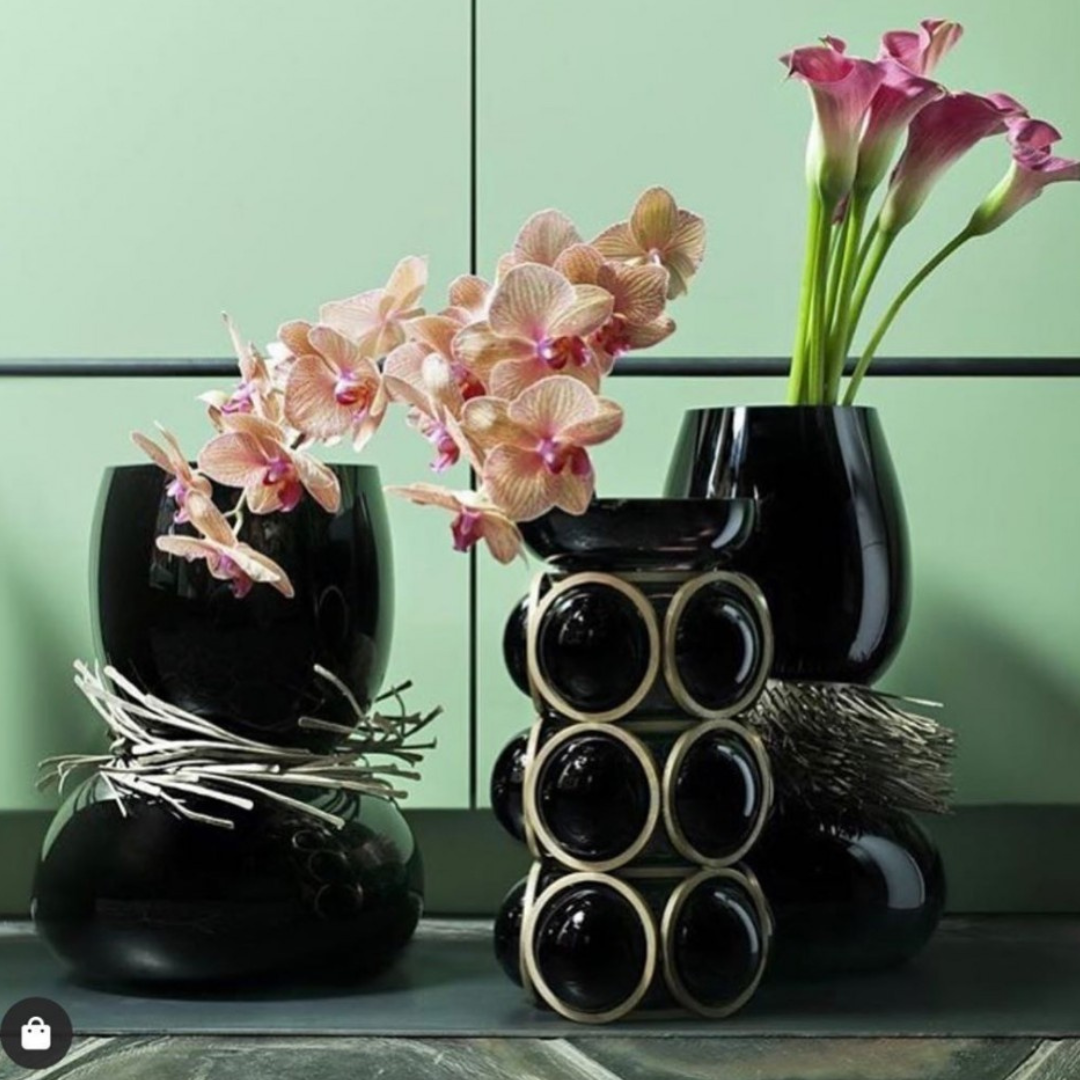 VM Geometric Circle Vase - Black