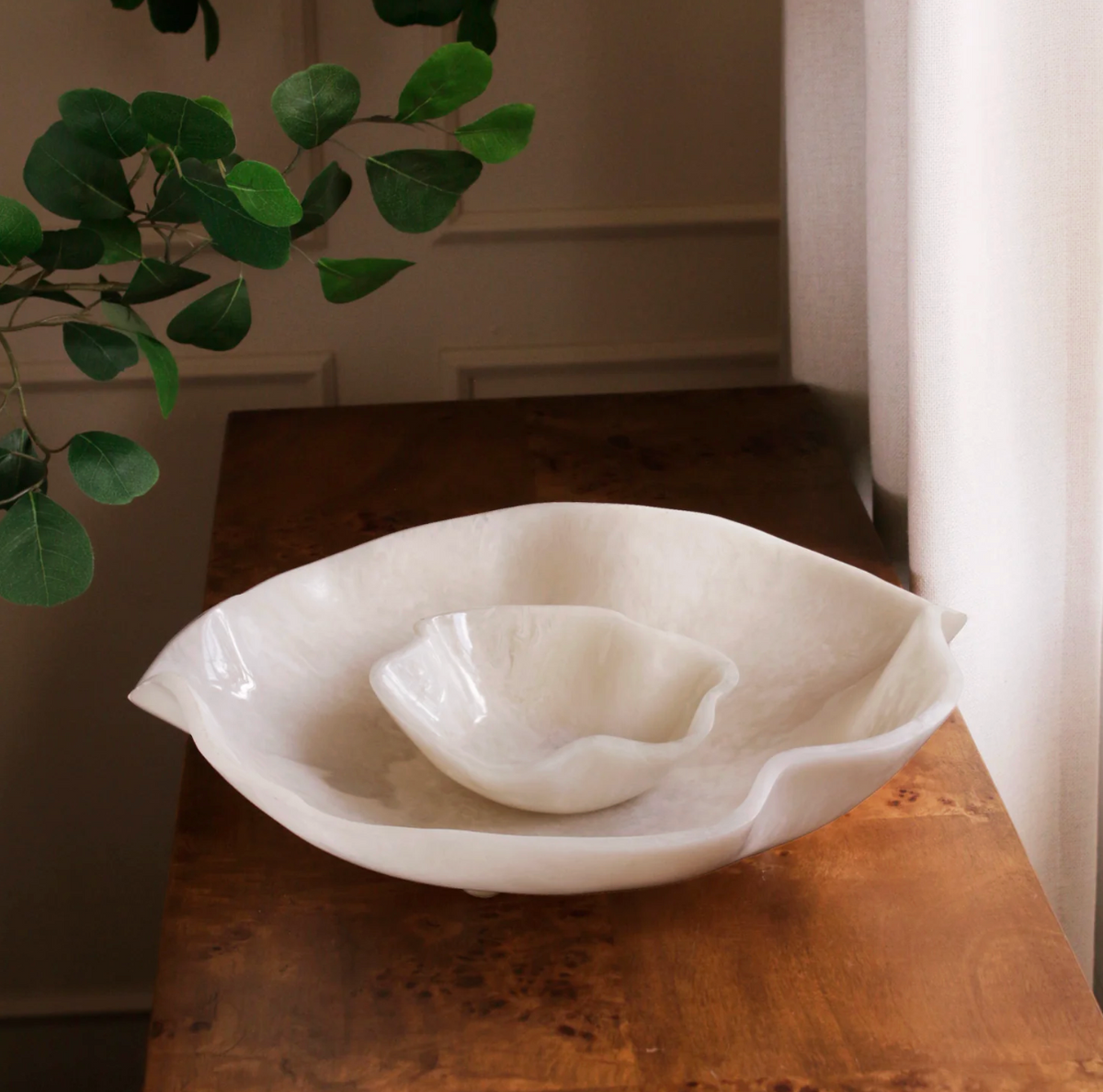 Resin Alabaster Chip & Dip