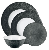 Mineral Irise Dinnerware Black