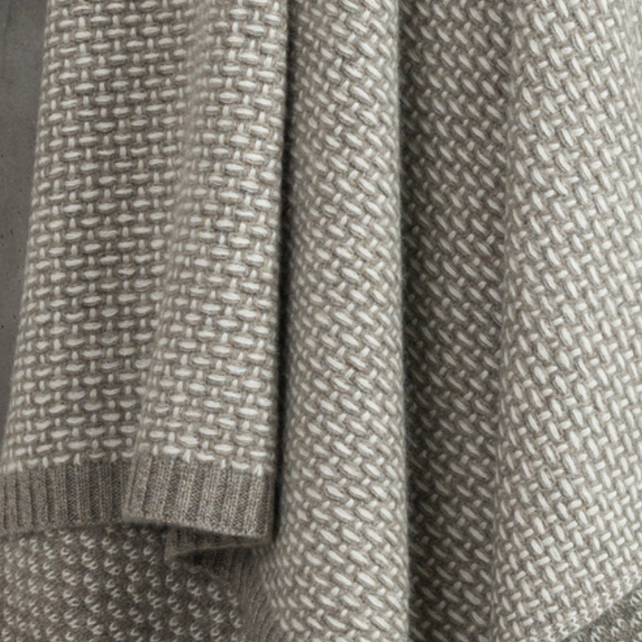 Cashmere Taiga Knit Throw  Platinum