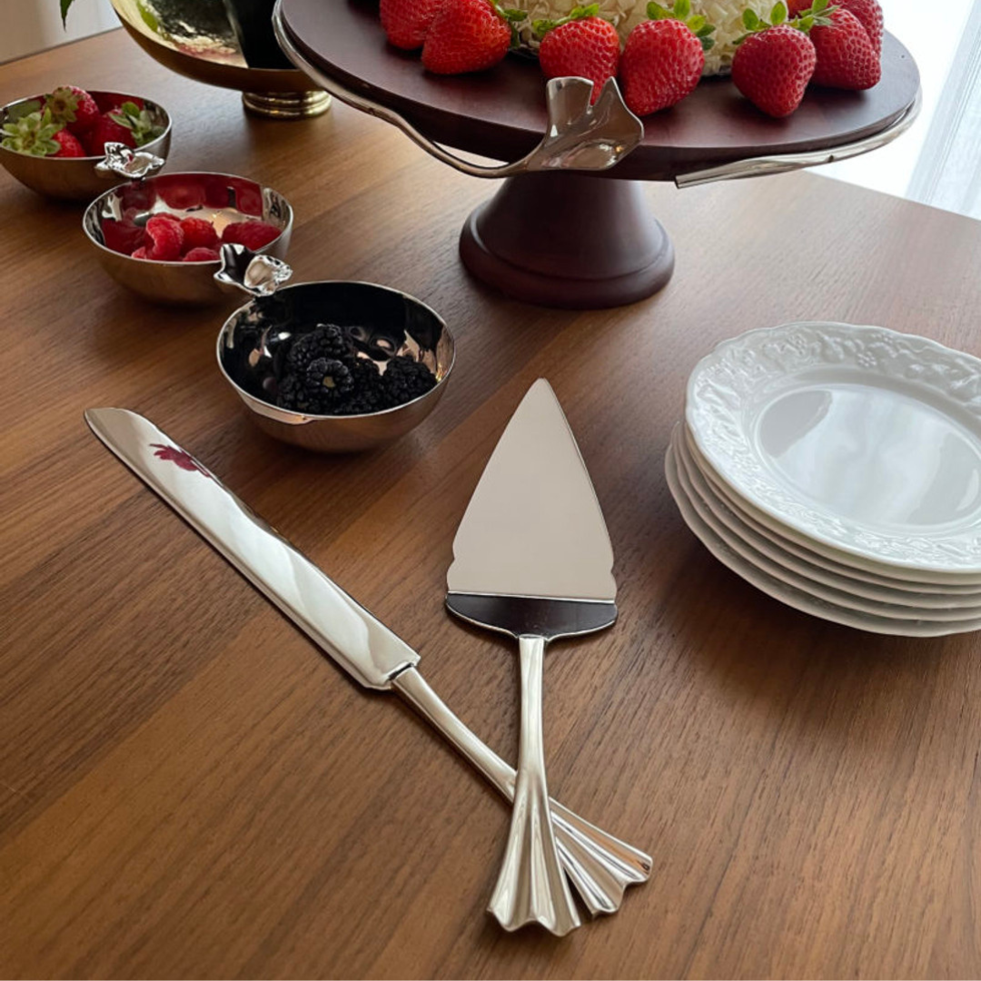 Ginkgo cake knife and server. 