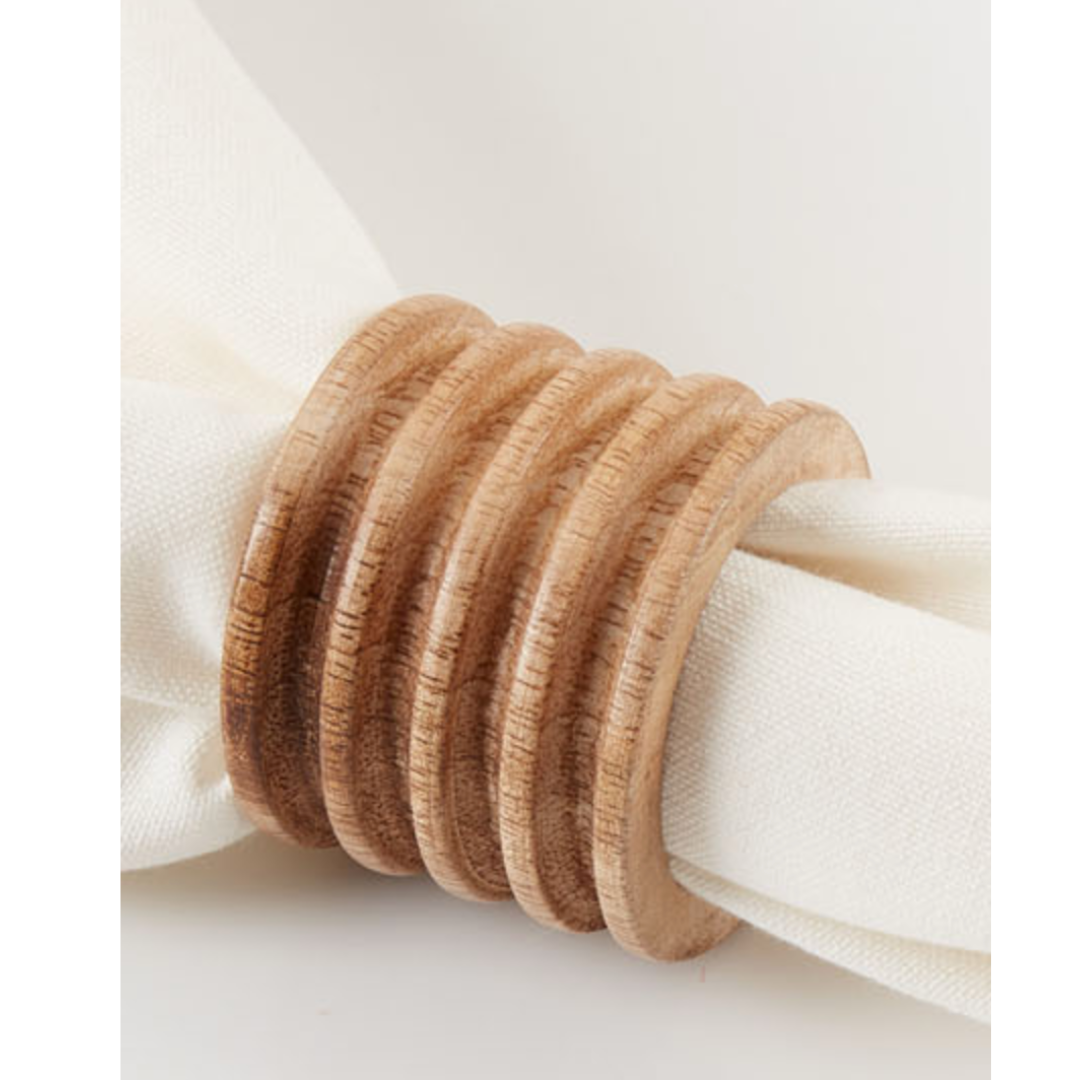 Ribbed wooden napkin ring. 